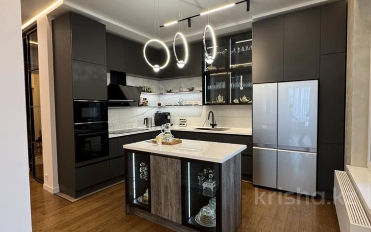 3-бөлмелі пәтер · 110 м² · 11/14 қабат, Кайым Мухамедханов 1, 1/1, 1/2, бағасы: 150 млн ₸ в Астане, Нура р-н — фото 2