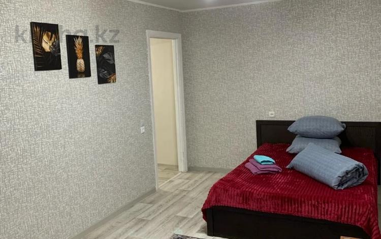 1-комнатная квартира, 30 м², 4/4 этаж посуточно, Гоголя 42 а за 10 000 〒 в Костанае — фото 7