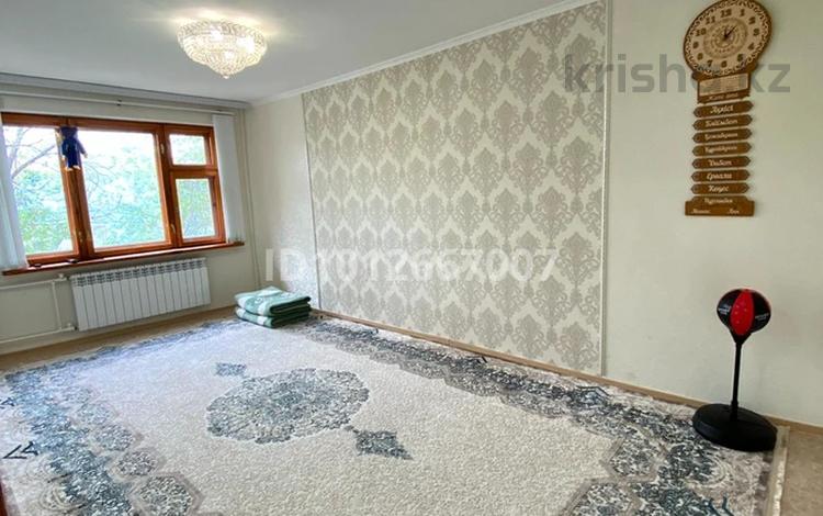 3-комнатная квартира · 67.7 м² · 3/5 этаж, мкр. Алтын орда, Ул. Рыскулова 200 — Молдагулова-Рыскулова за 20 млн ₸ в Актобе — фото 2