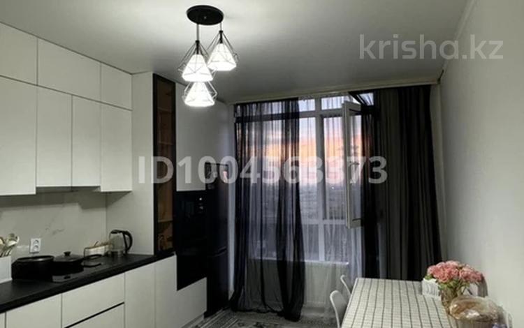 1 бөлме · 70 м² · 9 қабат, мкр Шугыла 340/33, бағасы: 70 000 ₸ в Алматы, Наурызбайский р-н — фото 2