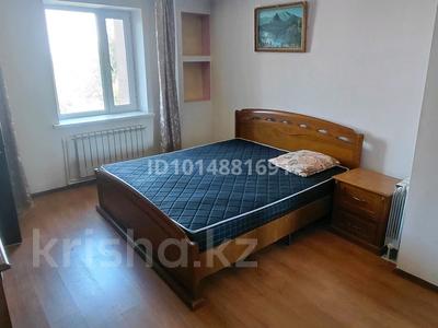 5-комнатная квартира · 200 м² · 5/5 этаж, Аккозиева 1 за 200 000 ₸ в Таразе