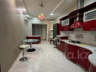 4-бөлмелі пәтер · 129.6 м², мкр Омега, Ескалиева, бағасы: 300 000 〒 в Уральске