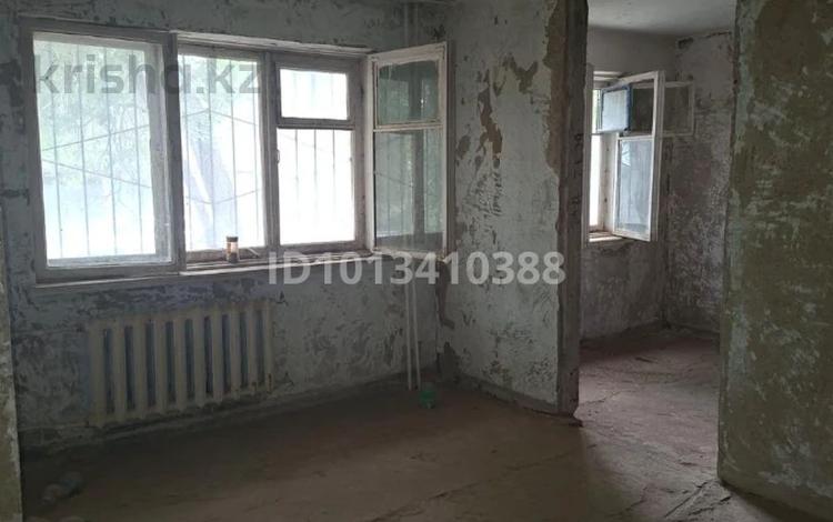 2-бөлмелі пәтер · 48 м² · 1/5 қабат, Гагарина 18, бағасы: 8 млн ₸ в Жезказгане — фото 2
