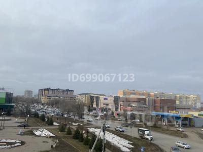 1-комнатная квартира · 40 м² · 4/10 этаж, мкр Кунаева 67 — Напротив площади Первого Президента за 12 000 ₸ в Уральске