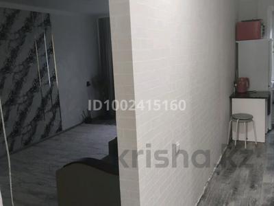 1-комнатная квартира · 48 м² · 1/5 этаж, Майкудук, Майкудук, 14й микрорайон — Рядом есть остановка, магазин, детская площадка., парковка. за 10 000 ₸ в Караганде, Алихана Бокейханова р-н