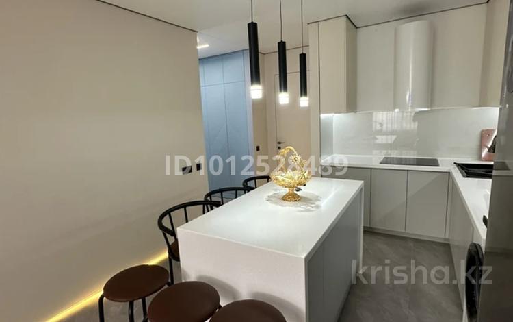 4-комнатная квартира · 110 м² · 14/18 этаж, Утепова 31 за 98 млн ₸ в Алматы, Бостандыкский р-н — фото 2
