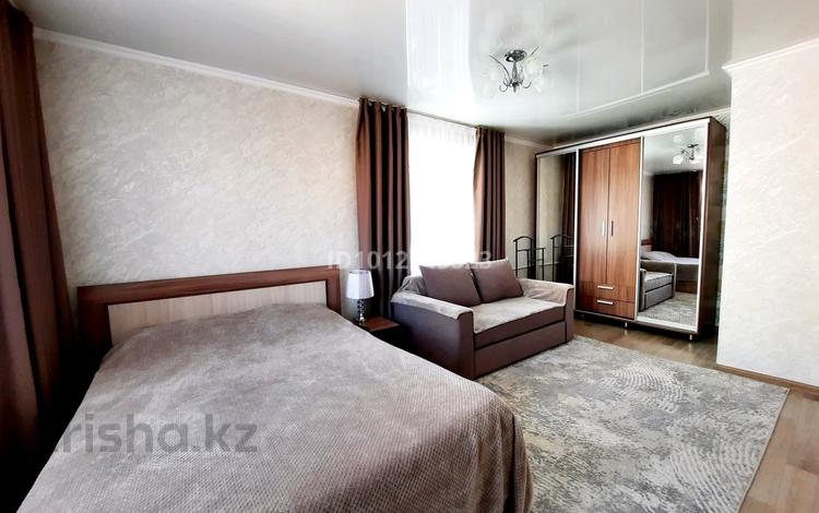 1-комнатная квартира · 40 м² · 4/5 этаж, Интернациональная 30 — Р-н СКГУ, м.Берёзка, угол Жумабаева за 14 000 ₸ в Петропавловске — фото 2