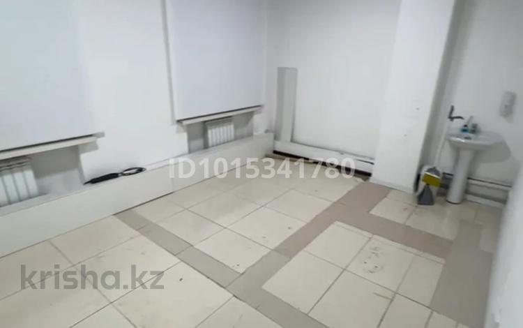 Офисы, салоны красоты, образование, кабинеты и рабочие места, студии · 15 м² за 180 000 ₸ в Алматы, Алмалинский р-н — фото 2