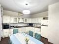 4-комнатная квартира · 250 м² · 11/18 этаж, Туркестан 2 за 850 000 ₸ в Астане, Есильский р-н — фото 15