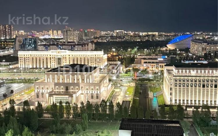 4-комнатная квартира · 250 м² · 11/18 этаж, Туркестан 2 за 850 000 ₸ в Астане, Есильский р-н — фото 23