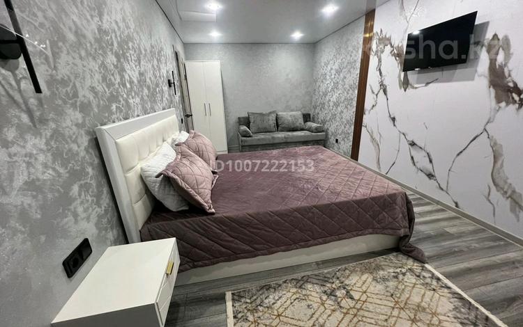 1-бөлмелі пәтер · 40 м² · 8/9 қабат, мкр 11 100, бағасы: 12 000 ₸ в Актобе — фото 2