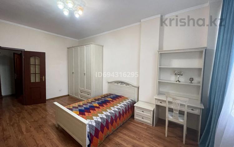 2-комнатная квартира, 76 м², 7/13 этаж, Туркестан 8