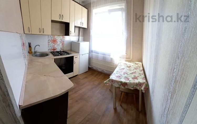2-комнатная квартира, 47 м², 2/5 этаж помесячно, Абая за 150 000 〒 в Петропавловске — фото 2