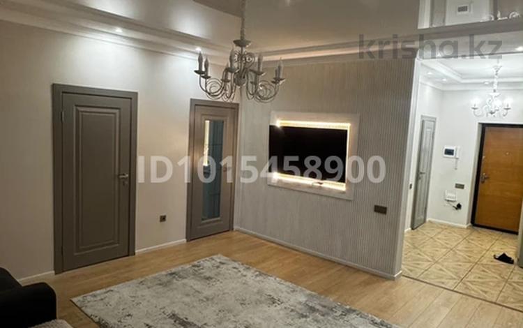 3-комнатная квартира · 118 м² · 8/9 этаж, мкр. Алтын орда, Алия Молдагулова 60/1 за 56 млн ₸ в Актобе — фото 2