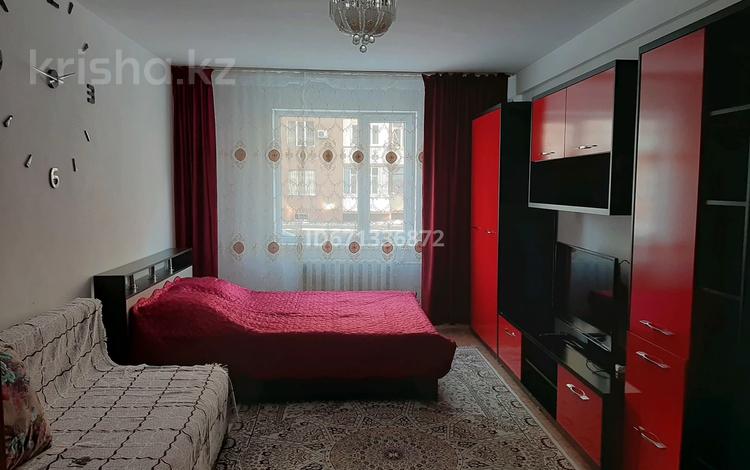 1-бөлмелі пәтер, 42 м², 1 қабат тәулігіне, Коктем 17, бағасы: 7 000 〒 в Талдыкоргане — фото 2