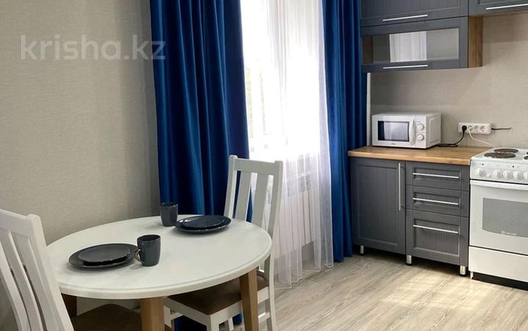 1-комнатная квартира · 35 м² · 5/5 этаж, Панфилова цум,рахат с кондиционером за 2 000 ₸ в Семее — фото 4
