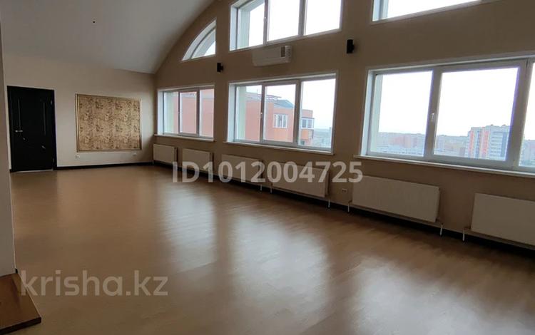 5-бөлмелі пәтер · 165.5 м² · 23 қабат, ул. Амангельды Иманова 17 — Валиханова, бағасы: 75 млн ₸ в Астане, р-н Байконур — фото 2