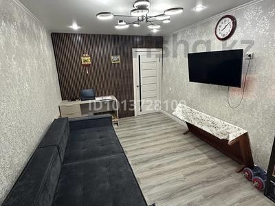 2-комнатная квартира · 44 м² · 4/5 этаж, Майкудук, 15й микрорайон 1 — Ориентир: рядом магазин, остановка, школа и автомойка. за 12.5 млн ₸ в Караганде, Алихана Бокейханова р-н
