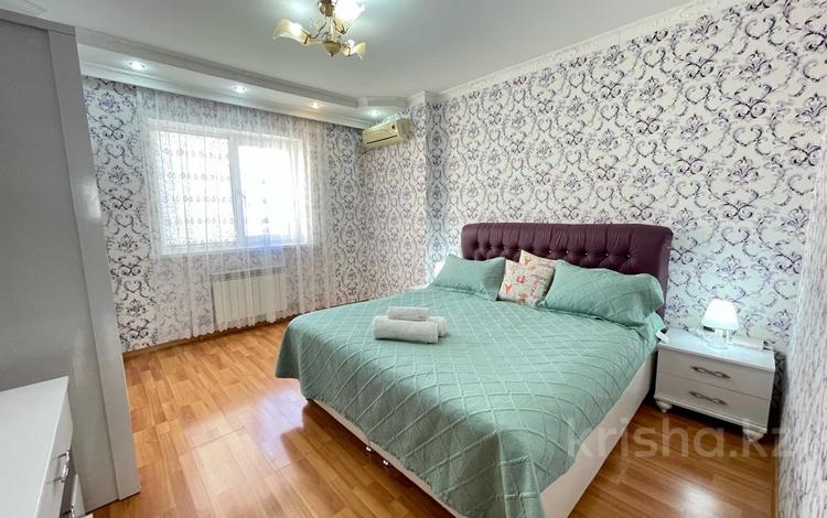 3-комнатная квартира · 92 м² · 5/9 этаж, Мкр Сары Арка 40 — Центральная площадь за 25 000 ₸ в Атырау — фото 26