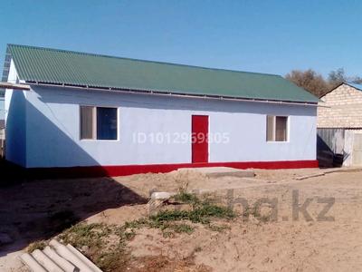 Отдельный дом · 4 комнаты · 250 м² · 10 сот., Есбай Куйши 1 — 9 школа рядом за 25 млн ₸ в Атырау, мкр Ак депо