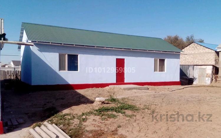 Жеке үй · 4 бөлме · 250 м² · 10 жүзд., Есбай Куйши 1 — 9 школа рядом, бағасы: 25 млн ₸ в Атырау, мкр Ак депо — фото 2