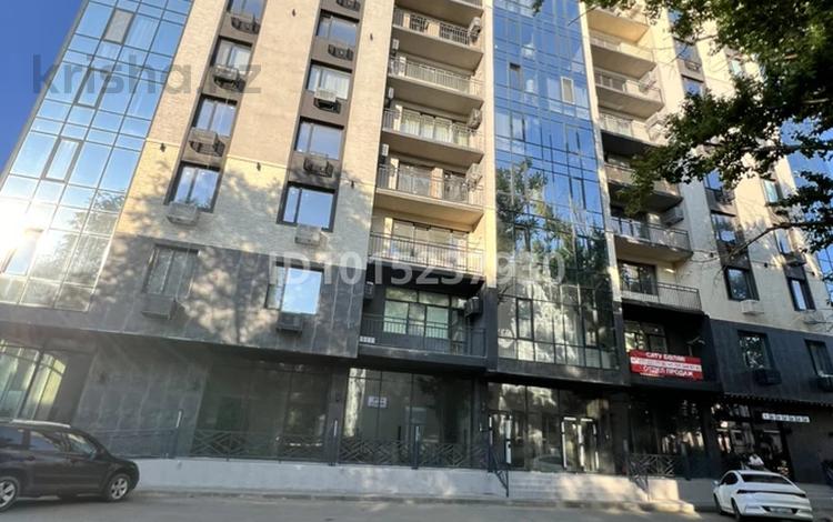 Свободное назначение, офисы, магазины и бутики, салоны красоты, фитнес и спорт, медцентры и аптеки, образование, развлечения, конференц-залы · 500 м² за 5 млн ₸ в Уральске — фото 2