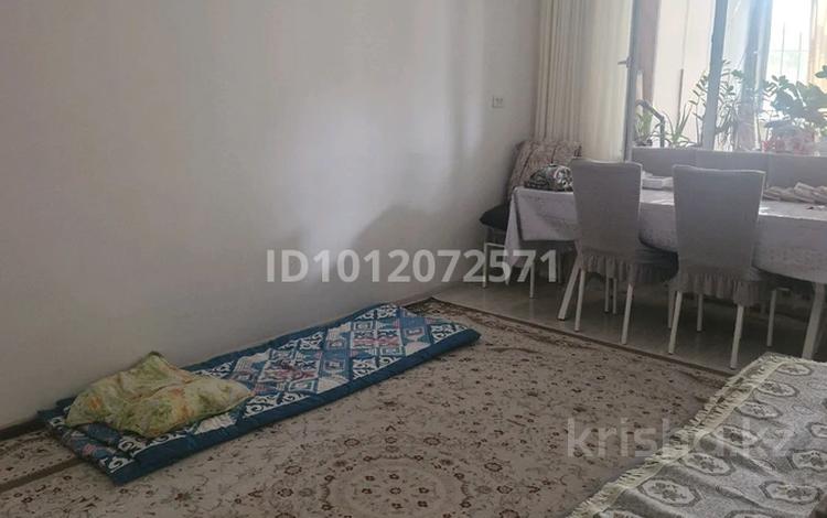 2-бөлмелі пәтер · 54 м² · 1/5 қабат, ул. Толе Би, бағасы: 14 млн ₸ в Кентау — фото 2