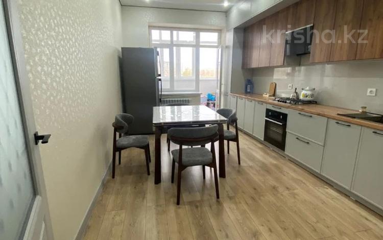 3-бөлмелі пәтер · 125 м² · 2/5 қабат, мкр. Алтын орда, Санкибай батыра 72б, бағасы: 48 млн ₸ в Актобе — фото 5
