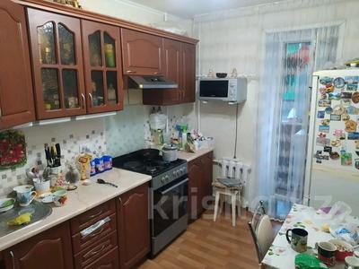 3-комнатная квартира, 60 м², 2/5 этаж, Назарбаева за ~ 23.9 млн 〒 в Петропавловске