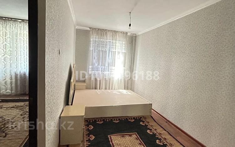 2-бөлмелі пәтер · 45 м² · 4/5 қабат, Самал ш/а. 1 — Самал 1, бағасы: 110 000 ₸ в Таразе, мкр Самал — фото 2