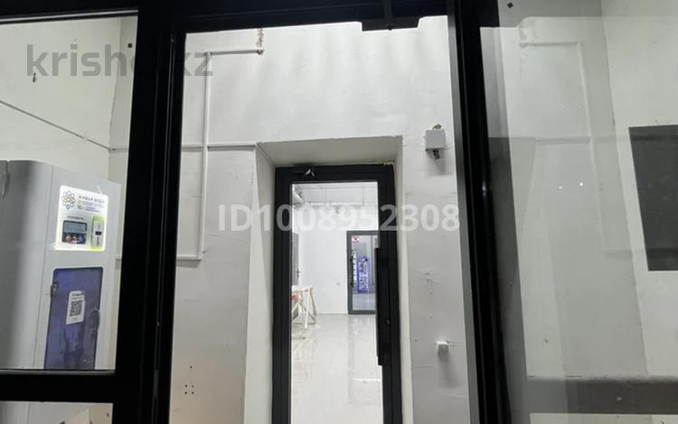 Магазины и бутики · 60 м² за 450 000 ₸ в Астане, Сарайшык р-н — фото 2