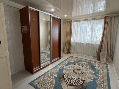 2-бөлмелі пәтер · 54 м² · 5/5 қабат, Центральный ш/а., Азаттык 129, бағасы: 14 млн ₸ в Атырау, мкр Центральный
