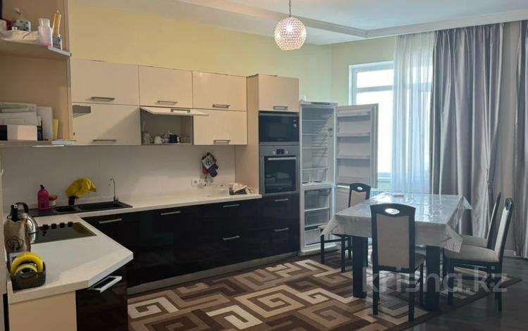 3-комнатная квартира · 100 м² · 10/16 этаж · помесячно, Абая 150/230блок12 за 500 000 〒 в Алматы, Бостандыкский р-н — фото 9