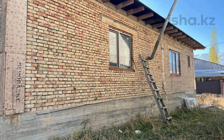 Жеке үй · 4 бөлме · 139.8 м² · 6 жүзд., Акмешит 25 — Акмешит, бағасы: 23 млн ₸ в Талдыбулаке — фото 2