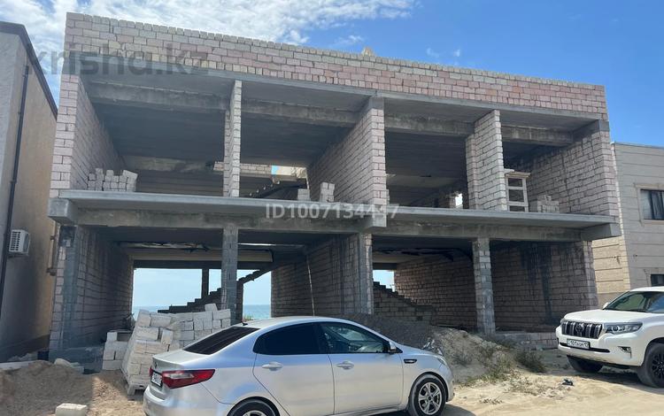 Отдельный дом · 9 комнат · 300 м² · 3.73 сот., Солнышко 83/52 — Теплый пляж золотое солнышко за 70 млн 〒 в Актау — фото 2