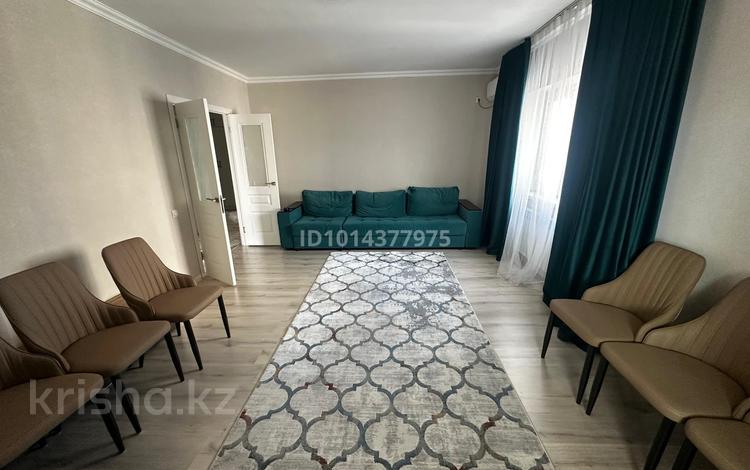 2-комнатная квартира · 72 м² · 11/16 этаж, Мамыр-1 29 за 400 000 ₸ в Алматы, Ауэзовский р-н — фото 2