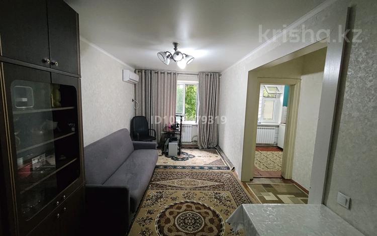 2-бөлмелі пәтер · 40 м² · 3/3 қабат, Проезд Айбергенова 14/18 — заезд с Аскарова, бағасы: 14 млн ₸ в Шымкенте, Аль-Фарабийский р-н — фото 2