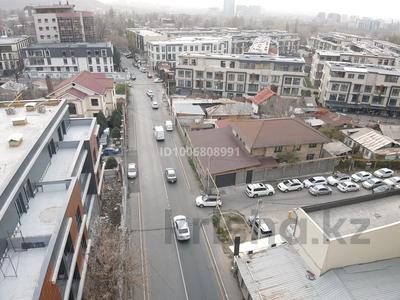 Отдельный дом · 9 комнат · 260 м² · 4 сот., мкр Горный Гигант, Мкр Горный Гигант Кажымукана 93 — Угол улицы Назарбаева за 350 млн 〒 в Алматы, Медеуский р-н