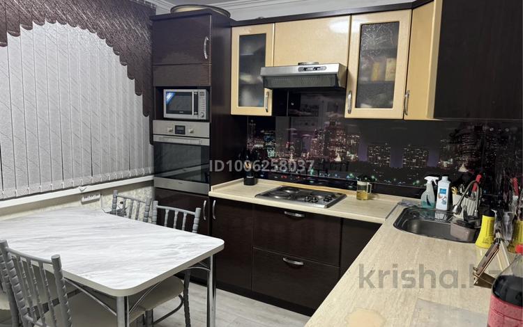 3-бөлмелі пәтер · 87 м² · 2/10 қабат, мкр Новый Город 106/6 — Ермакова 106/6, бағасы: 40 млн ₸ в Караганде, Казыбек би р-н — фото 2