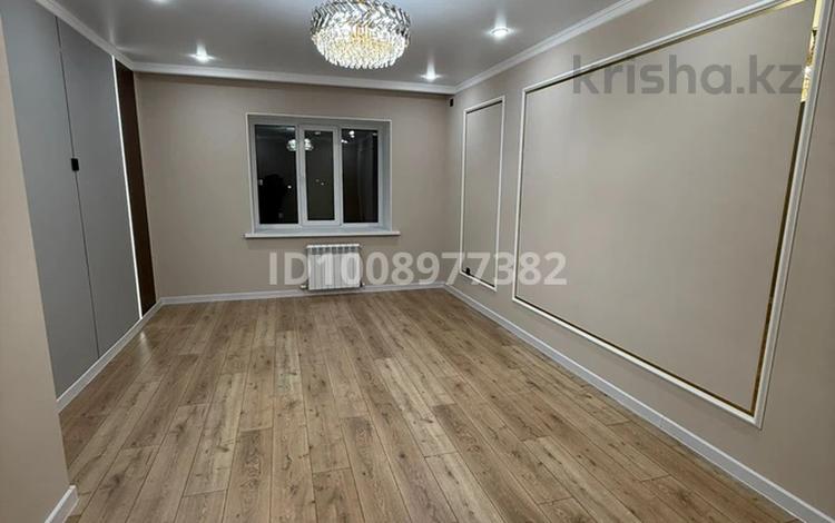 1-комнатная квартира · 47 м² · 6/9 этаж, мкр. Алтын орда 54 за 170 000 ₸ в Актобе — фото 2