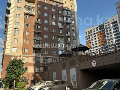 2-комнатная квартира, 60 м², 9/12 этаж помесячно, Сатпаева 90/20 — Район АДК за 300 000 〒 в Алматы, Бостандыкский р-н