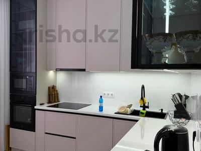 2-бөлмелі пәтер · 87.3 м² · 8/15 қабат, 17-ш/а., ​17-й микрорайон 6, бағасы: 50 млн ₸ в Актау, 17-й мкр