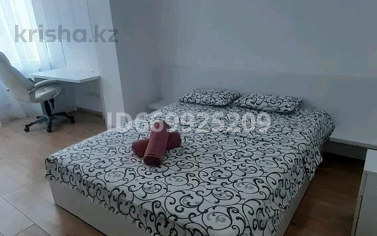 2-бөлмелі пәтер, 70 м², 12/18 қабат сағатына, Абая 150/230, бағасы: 3 000 〒 в Алматы, Бостандыкский р-н — фото 6