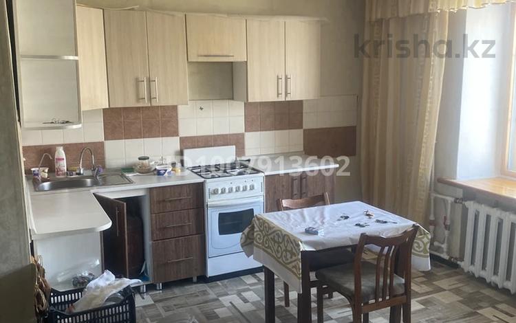 3-комнатная квартира · 60 м² · 4/5 этаж, 40лет победы 74/1 — Центр 3 за 120 000 ₸ в Шахтинске — фото 2