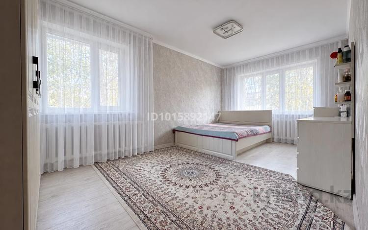 3-комнатная квартира · 62.2 м² · 1/5 этаж, Строителей 22 за 16 млн ₸ в Аксу — фото 2