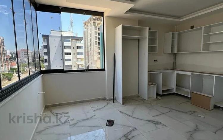 2-комнатная квартира, 72 м², 3/6 этаж, улица Сахиль за ~ 20.9 млн 〒 в Мерсине — фото 2