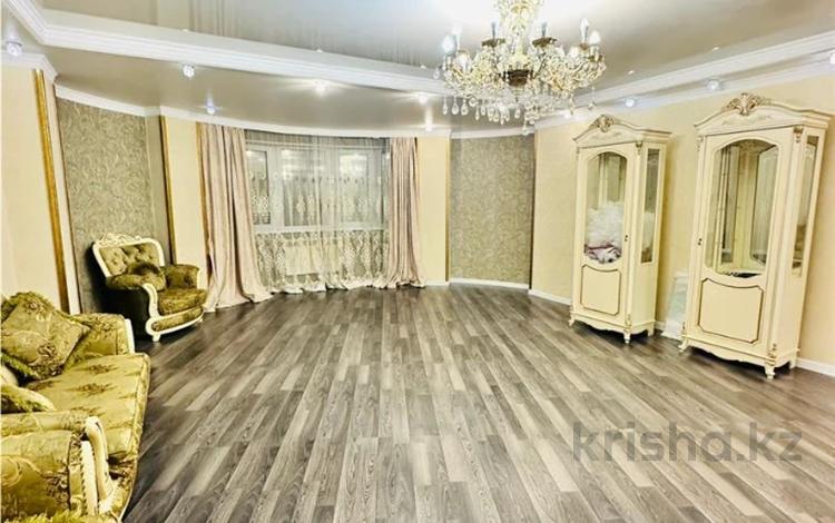 4-комнатная квартира · 155.8 м² · 10/16 этаж, мкр Новый Город, Абая за 44.9 млн ₸ в Караганде, Казыбек би р-н — фото 8