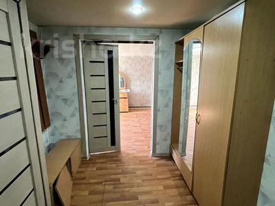 Отдельный дом · 3 комнаты · 62 м² · 4 сот., Лазутина за 9.5 млн 〒 в Петропавловске