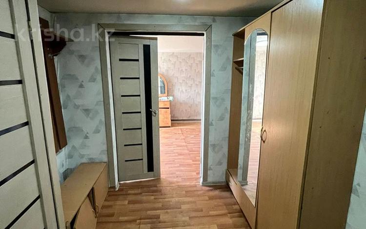 Отдельный дом · 3 комнаты · 62 м² · 4 сот., Лазутина за 9.9 млн 〒 в Петропавловске — фото 2