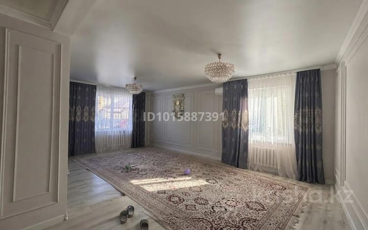 Отдельный дом · 4 комнаты · 130 м² · 4.7 сот., Абдыхан Куралбаев 30 за 65 млн ₸ в Туздыбастау (Калинино) — фото 2